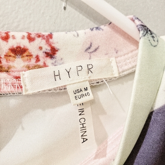 HYPR Sleeveless Abstract Colorful Pattern Dress - Picture 6 of 8